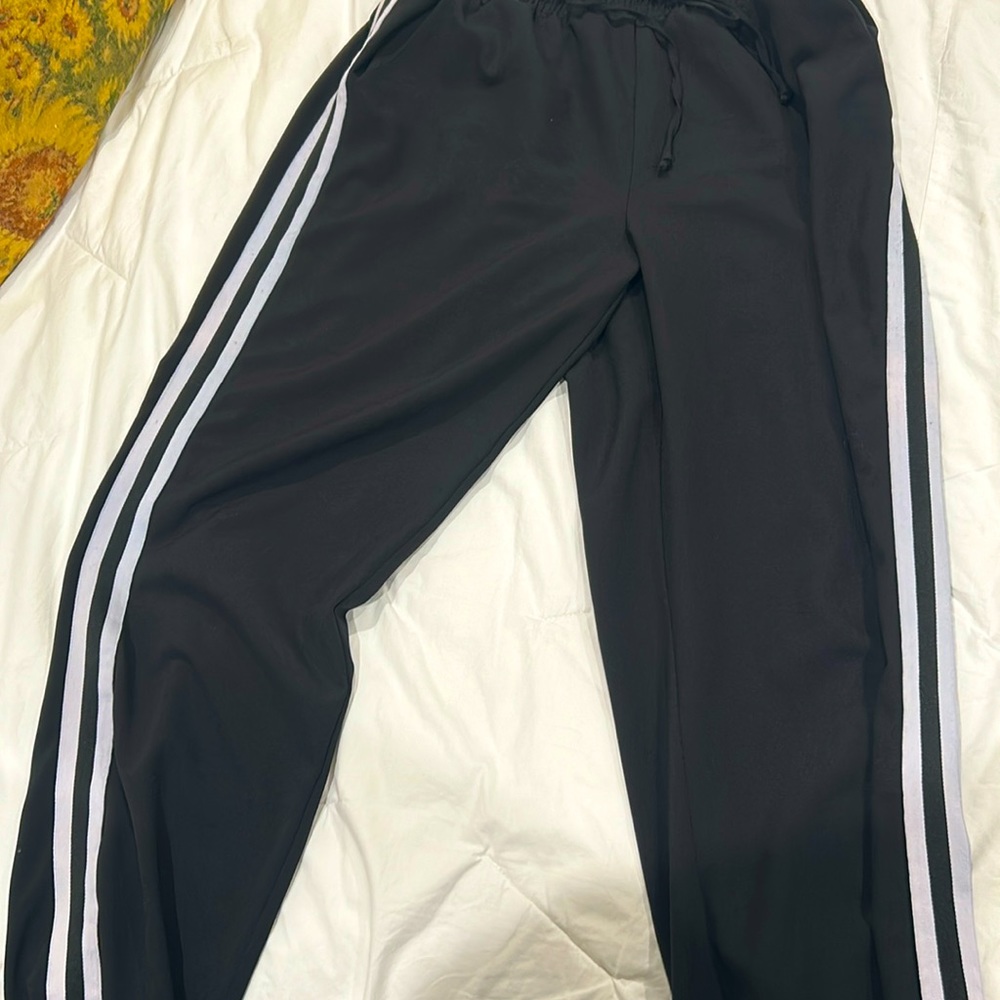 New York Collection Size Large striped fun pull on pant